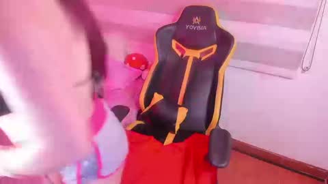 Fernanda Diaz online show from 09/15/25, 11:05