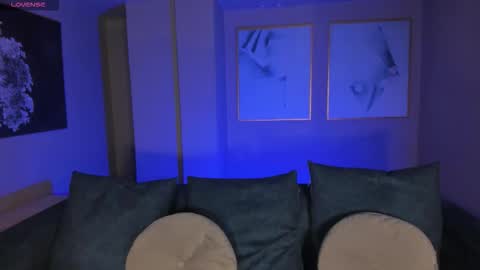 FER  online show from 10/20/25, 10:59