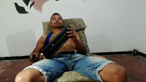 fernandez_latinblack online show from 02/12/25, 02:56
