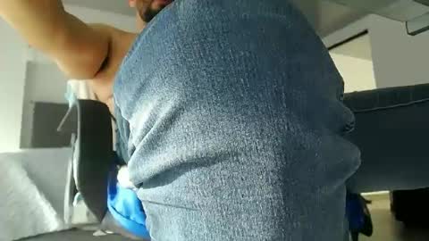 Snapshot of fernandoquindiano chatting on 02/27/25, 09:25 Samuel online show from 02/27/25, 09:25