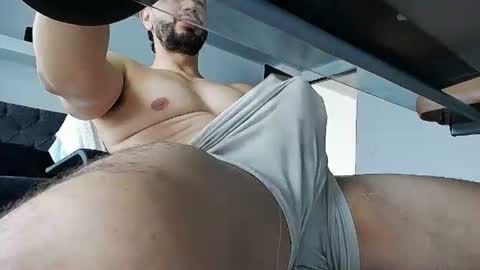 Snapshot of fernandoquindiano chatting on 09/18/25, 12:29 Samuel online show from 09/18/25, 12:29