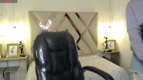 FER PHOENIX online show from 12/31/24, 03:45