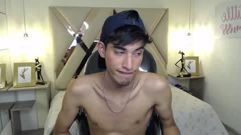 FER PHOENIX online show from 12/31/24, 06:48