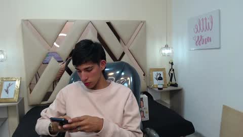 FER PHOENIX online show from 02/05/25, 03:23