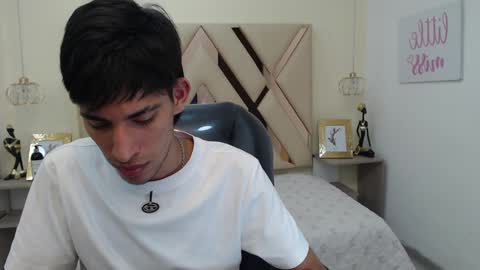 FER PHOENIX online show from 02/07/25, 03:55