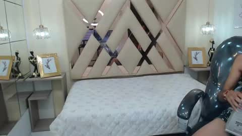 FER PHOENIX online show from 02/10/25, 06:31