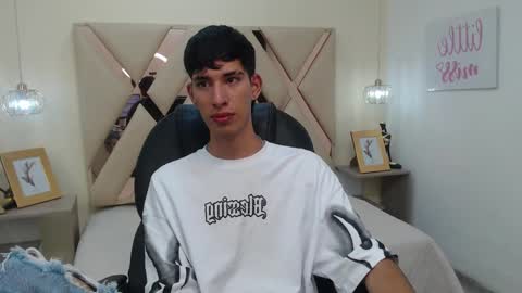 FER PHOENIX online show from 03/09/25, 03:54