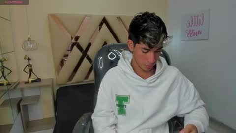 FER PHOENIX online show from 10/16/25, 03:29