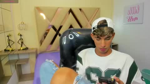 FER PHOENIX online show from 11/04/25, 04:00