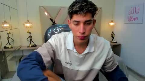 Snapshot of ferphoenix_ chatting on 02/05/26, 03:33 FER PHOENIX online show from 02/05/26, 03:33