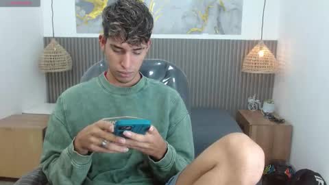 Snapshot of ferphoenix_ chatting on 02/26/26, 04:00 FER PHOENIX online show from 02/26/26, 04:00