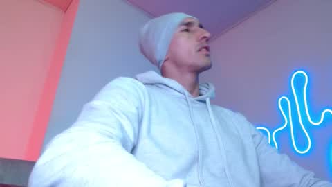 Snapshot of festbody1 chatting on 01/22/25, 01:11 Festbody1 online show from 01/22/25, 01:11
