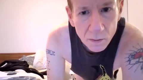 festive99 online show from 10/28/25, 02:04