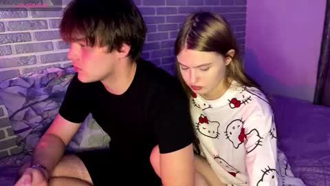 Snapshot of fetchingcouplee chatting on 09/14/25, 03:11 Tina and Tomas online show from 09/14/25, 03:11