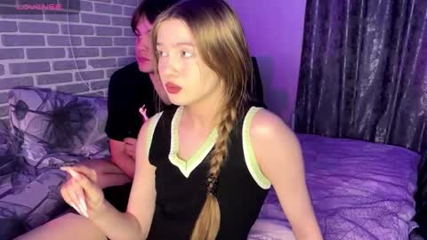 Snapshot of fetchingcouplee chatting on 09/29/25, 02:11 Tina and Tomas online show from 09/29/25, 02:11