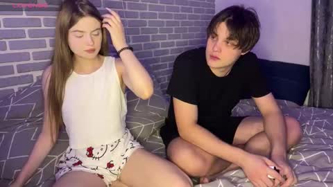 Snapshot of fetchingcouplee chatting on 10/10/25, 02:05 Tina and Tomas online show from 10/10/25, 02:05