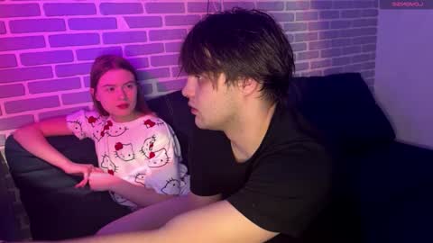 Snapshot of fetchingcouplee chatting on 10/20/25, 02:06 Tina and Tomas online show from 10/20/25, 02:06