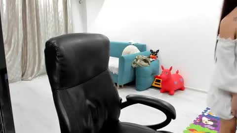 Catalea DM online show from 11/19/25, 08:09