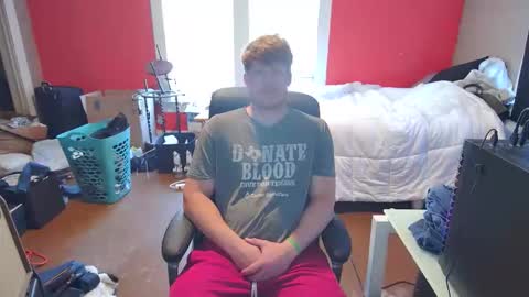 Snapshot of fetishking6 chatting on 11/25/25, 09:04 fetishking6 online show from 11/25/25, 09:04