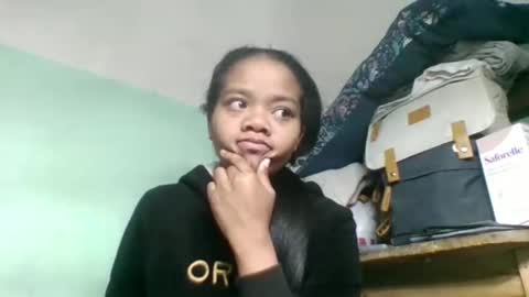 fetranialdy online show from 09/15/25, 04:23