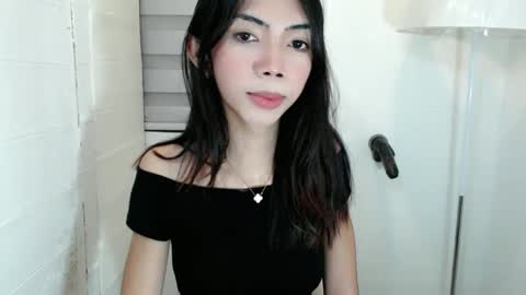 Snapshot of feyaaa chatting on 02/11/25, 04:44 feyaaa online show from 02/11/25, 04:44