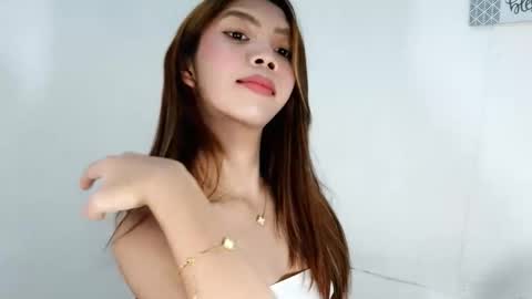 Snapshot of feyaaa chatting on 10/01/25, 12:05 feyaaa online show from 10/01/25, 12:05