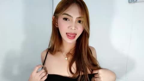 Snapshot of feyaaa chatting on 10/22/25, 09:47 feyaaa online show from 10/22/25, 09:47