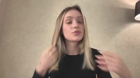 Lisa online show from 11/20/25, 09:09