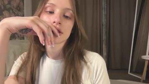 Lisa online show from 04/06/26, 01:23