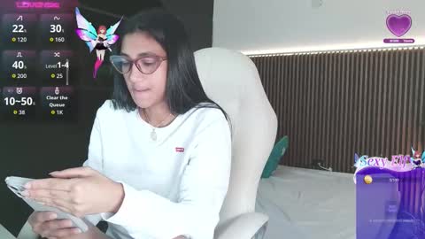 Snapshot of ffreyja_ chatting on 03/23/26, 05:17 Freyja online show from 03/23/26, 05:17