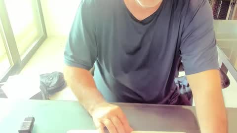 Snapshot of fhetzl chatting on 09/30/25, 03:17 fhetzl online show from 09/30/25, 03:17