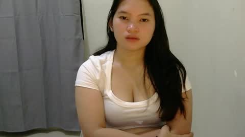 fhwilloughbyxx online show from 06/26/26, 06:45