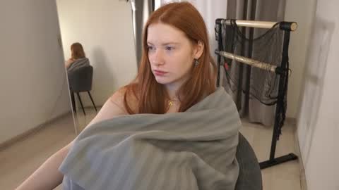 Snapshot of fiamoor chatting on 10/30/25, 06:37 Fia online show from 10/30/25, 06:37