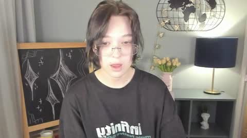 Snapshot of fiamoory chatting on 04/11/26, 08:29 fiamoory online show from 04/11/26, 08:29