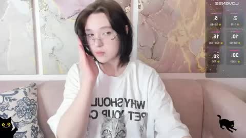 Snapshot of fiamoory chatting on 05/27/26, 01:57 fiamoory online show from 05/27/26, 01:57