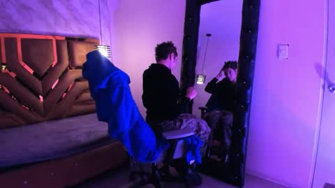   online show from 02/01/26, 12:15