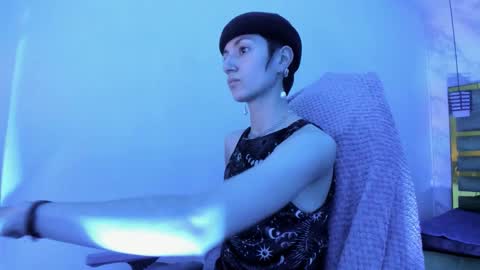   online show from 02/22/26, 12:15