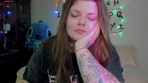Snapshot of fiery__lady_ chatting on 04/18/26, 10:52 Evita online show from 04/18/26, 10:52