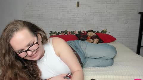 Snapshot of fiery_stella chatting on 12/21/25, 11:50 Fiery Stella online show from 12/21/25, 11:50