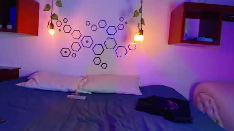 Snapshot of fieryduox chatting on 11/24/25, 02:00 fieryduox online show from 11/24/25, 02:00