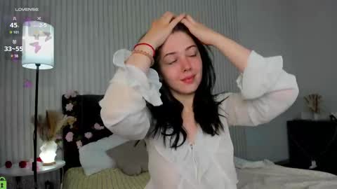 Filla online show from 09/18/25, 01:51