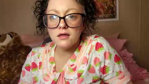 fieryminx67 online show from 09/19/25, 05:24