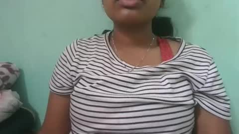 Snapshot of fifaalydia chatting on 10/16/25, 08:48 fifaalydia online show from 10/16/25, 08:48