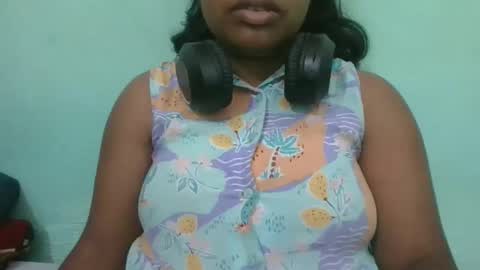 Snapshot of fifaalydia chatting on 10/22/25, 07:13 fifaalydia online show from 10/22/25, 07:13