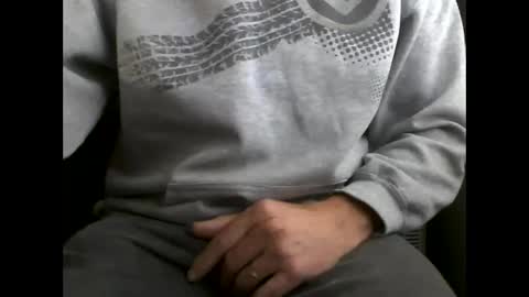 fifi010203 online show from 11/07/25, 06:02