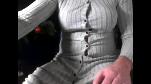 fifi010203 online show from 12/16/25, 07:35