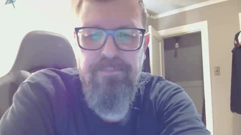 Snapshot of figuredraw chatting on 10/17/25, 09:17 figuredraw online show from 10/17/25, 09:17