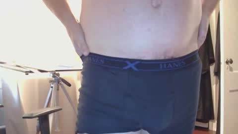 Snapshot of figuredraw chatting on 10/24/25, 07:32 figuredraw online show from 10/24/25, 07:32