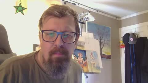 Snapshot of figuredraw chatting on 03/01/26, 10:34 figuredraw online show from 03/01/26, 10:34