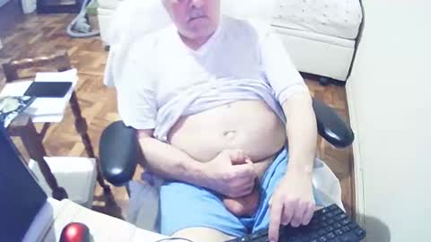 Snapshot of filhober chatting on 01/13/25, 10:35 filhober online show from 01/13/25, 10:35